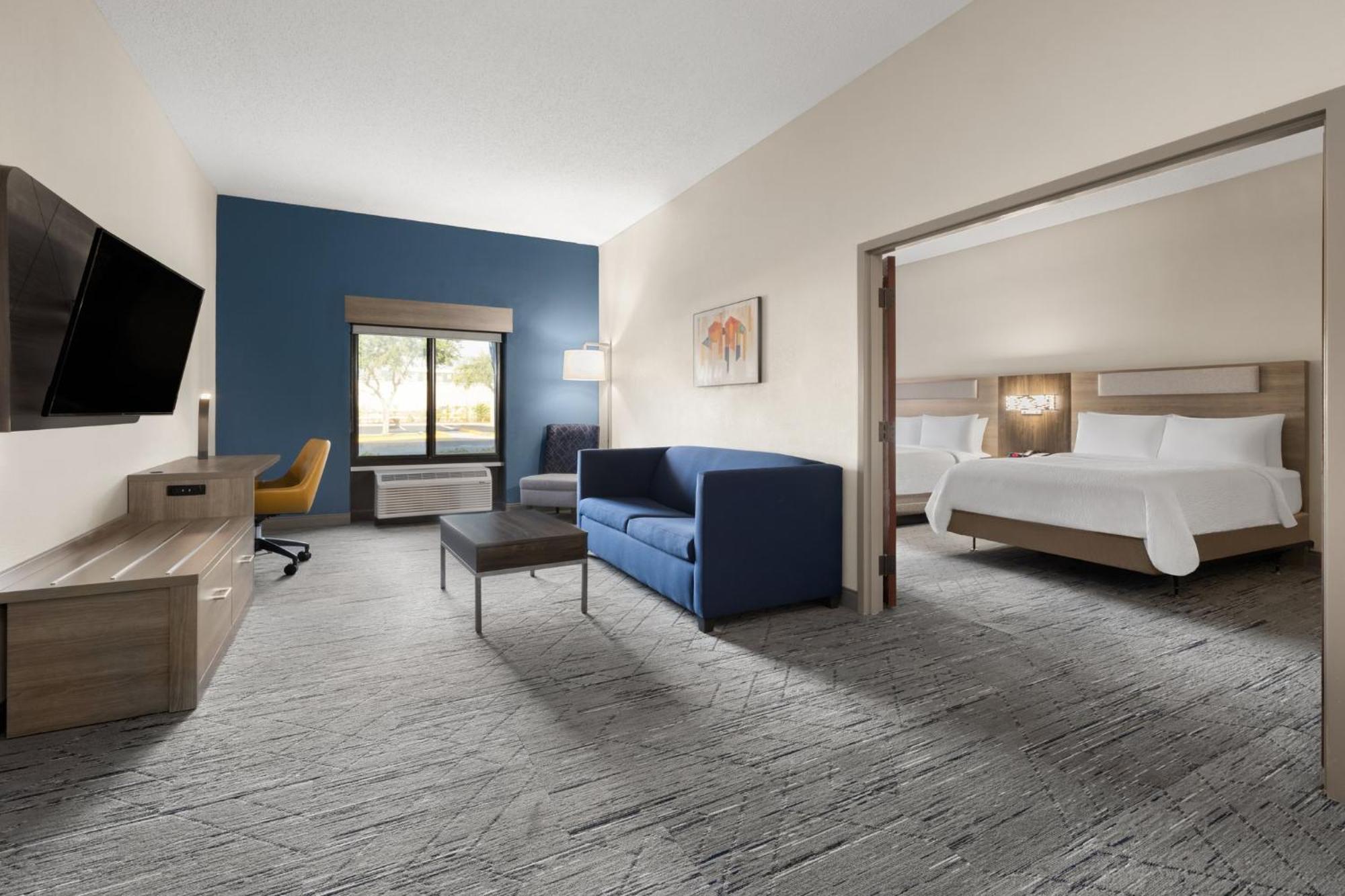 Holiday Inn Express & Suites Sebring By Ihg Bagian luar foto