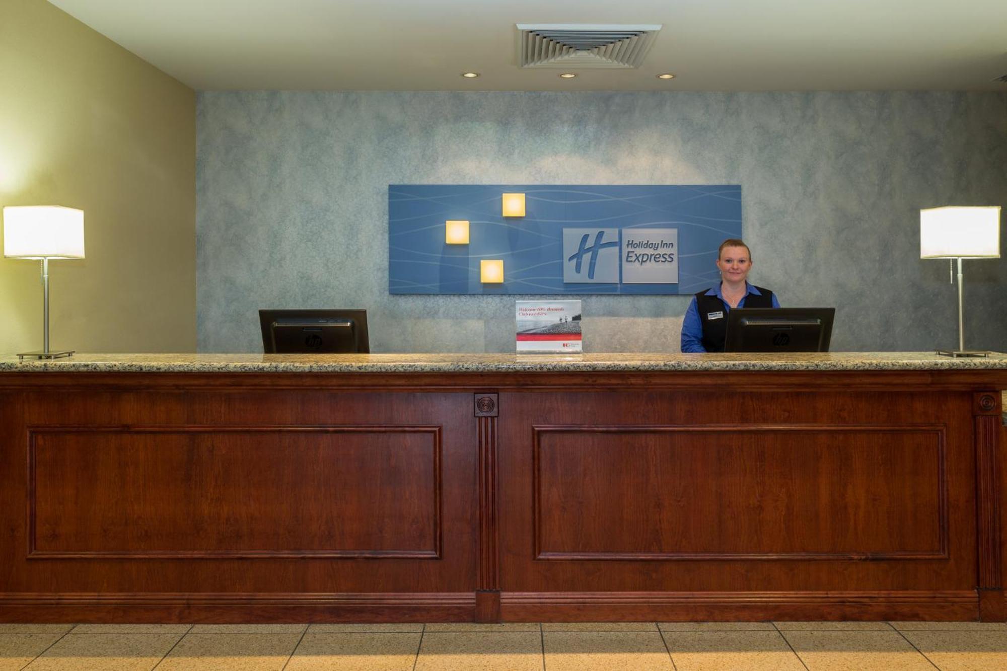 Holiday Inn Express & Suites Sebring By Ihg Bagian luar foto