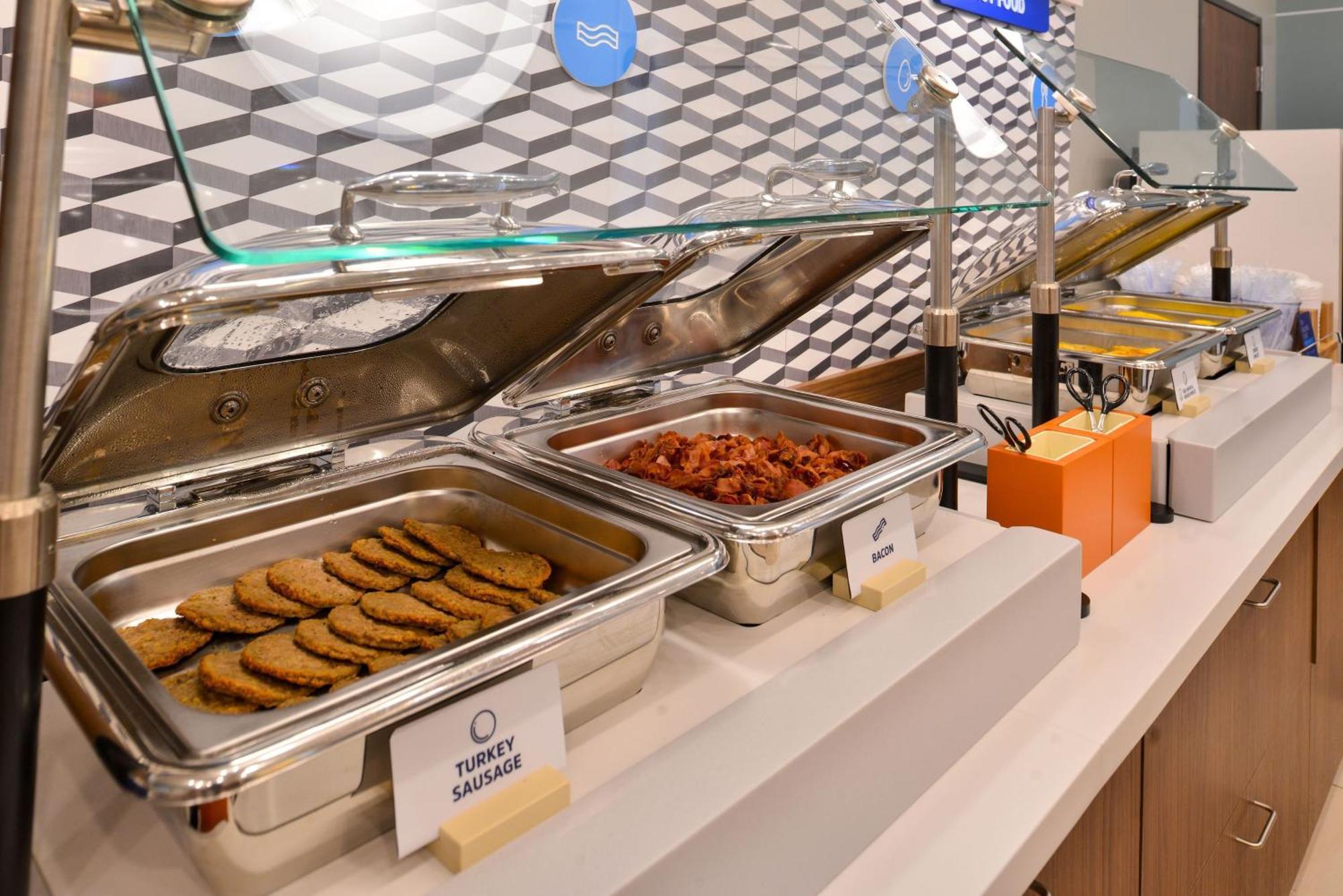Holiday Inn Express & Suites Sebring By Ihg Bagian luar foto